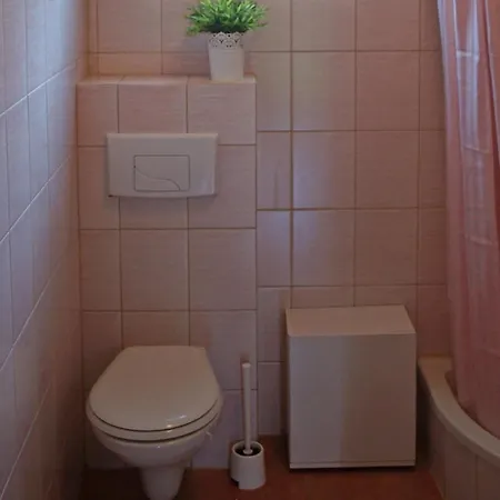 Authentic In With Fireplace 別荘